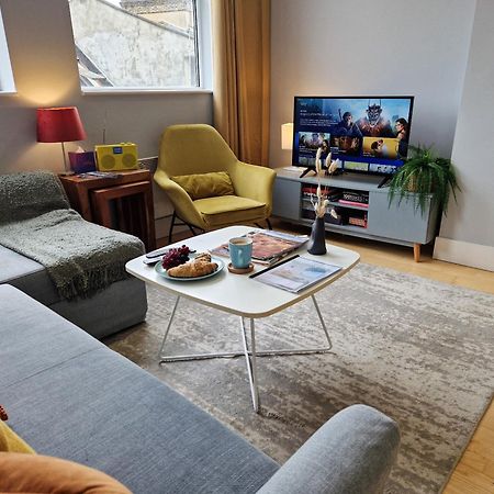 1-Bed Apartment, Close To Kensington Olympia With Free Wi-Fi & Netflix London Luaran gambar