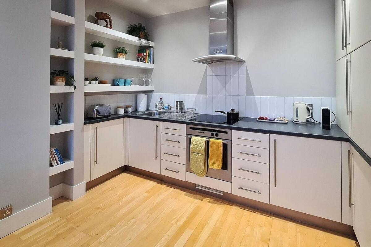 1-Bed Apartment, Close To Kensington Olympia With Free Wi-Fi & Netflix London Luaran gambar