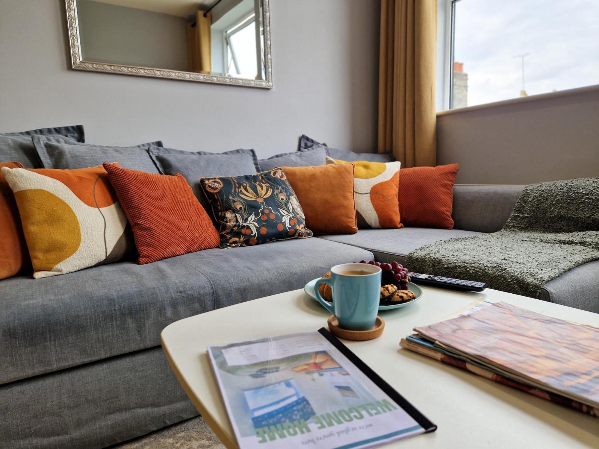 1-Bed Apartment, Close To Kensington Olympia With Free Wi-Fi & Netflix London Luaran gambar