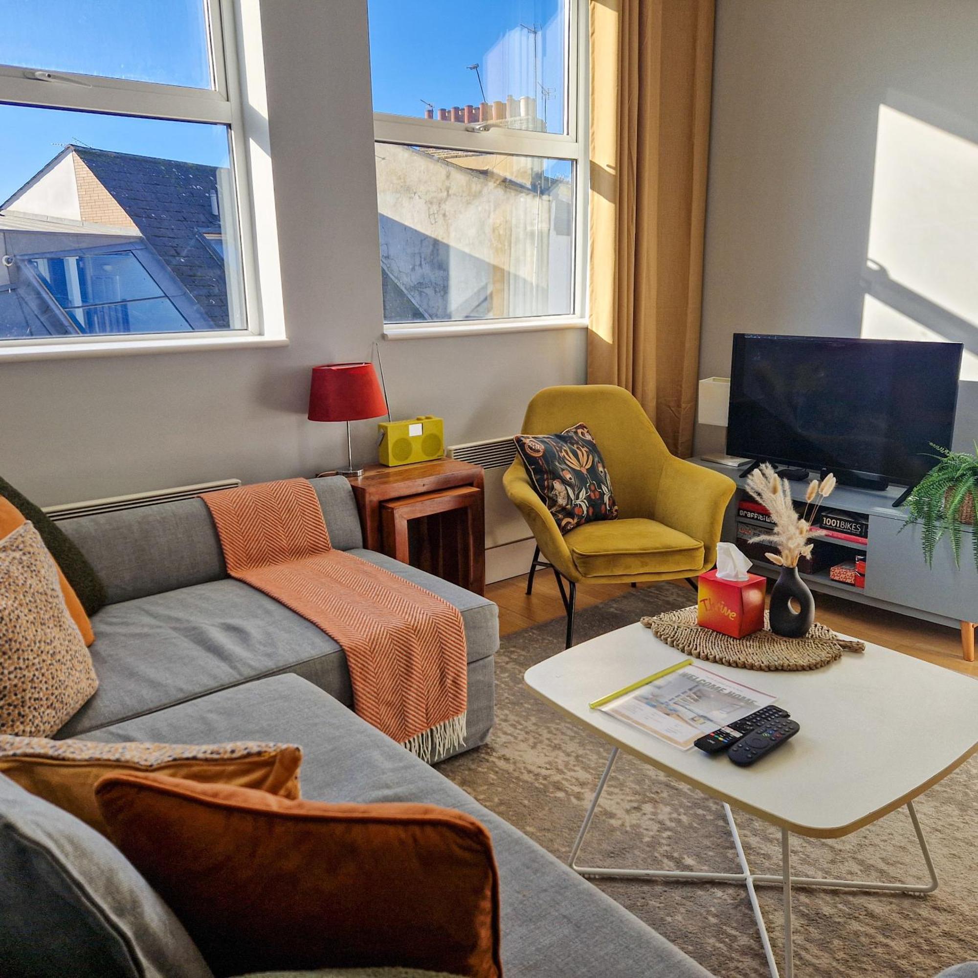 1-Bed Apartment, Close To Kensington Olympia With Free Wi-Fi & Netflix London Luaran gambar